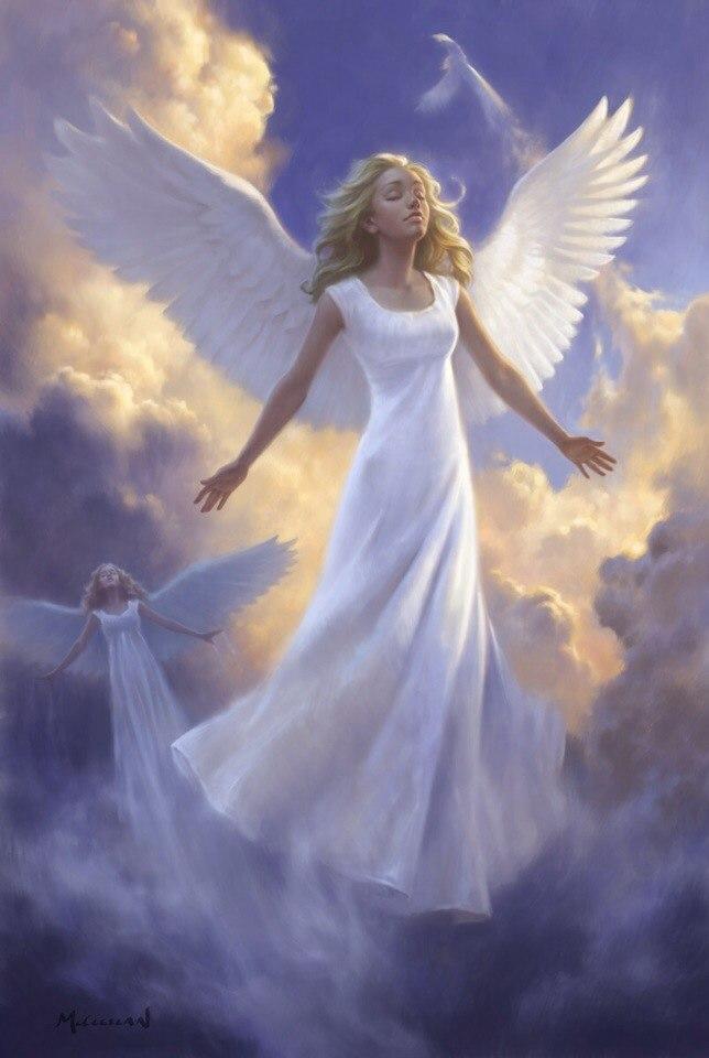 Ангел в небе из облаков» — создано в Шедевруме