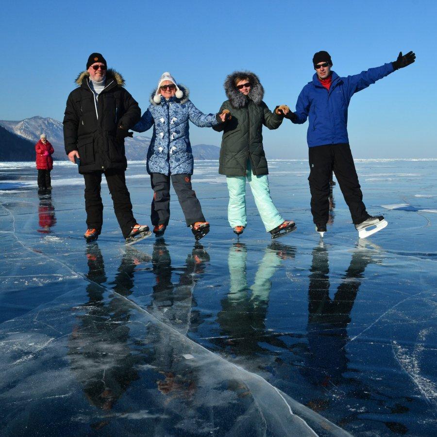 Отдых на Байкале зимой: фото, как добраться и что посмотреть | Glamour