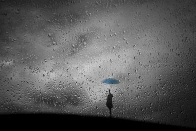 Гифка дождь черно белый окно гиф картинка, скачать анимированный gif на  GIFER от Dashakar