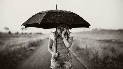 Игрушечный дождь — конкурс \"Черно-белый минимализм\" — Фотоконкурс.ру