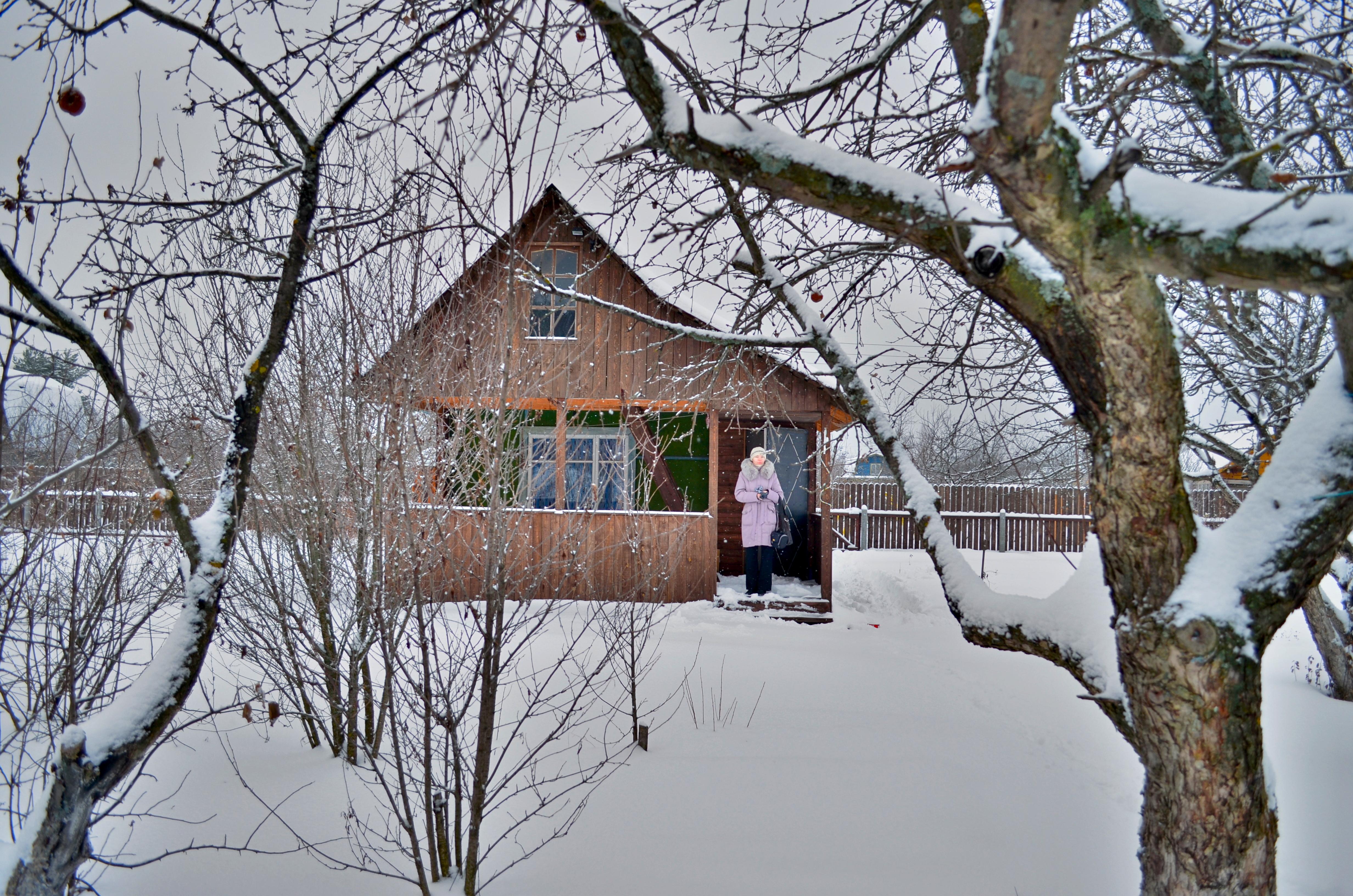 Дачи в зимнем пейзаже: фотографии с возможностью выбора формата | Дачи зимой  Фото №793419 скачать