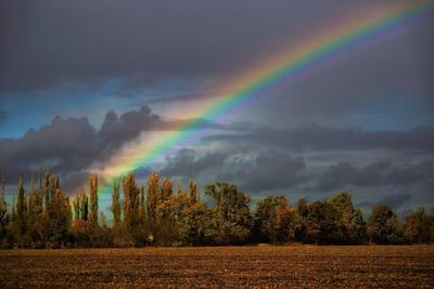 Двойная радуга, солнце, дождь и гроза на одном фото | Пикабу