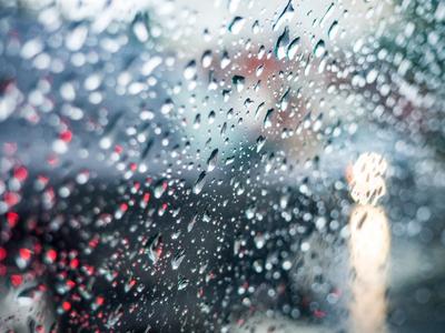 после обеда дождь с красивым видом Стоковое Фото - изображение  насчитывающей взгляд, дождь: 222917222