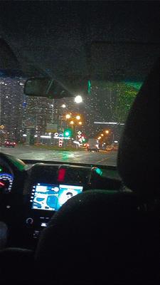 Москва. Дождь. Из окна авто.