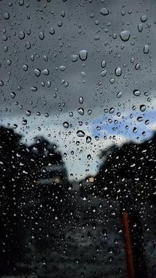 Анимации и красивые фотографии - дождь и капли, молнии и ливень