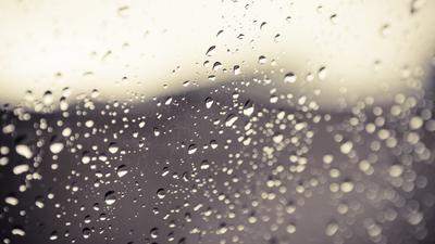 Фото: За стеклом дождь.... Фотолюбитель Александр Орлов. Город. Фотосайт  Расфокус.ру