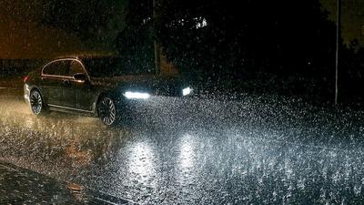Дождь из окна машины ночью - 58 фото
