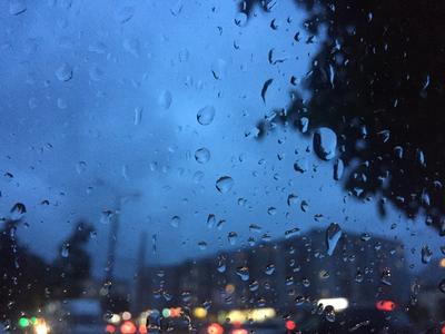 Капли дождя на стекле — Фото №1330564