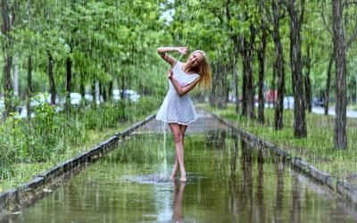 Летний дождь» картина Гайворонской Елены (бумага, акварель) — купить на  ArtNow.ru