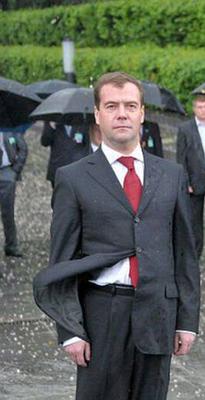 Медведев и Янукович довольны друг другом