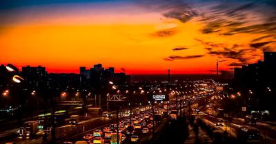 Город просыпается: необычайной красоты рассвет наблюдали во Владивостоке -  PrimaMedia.ru