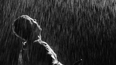Тёмные силуэты под дождём, чё…» — создано в Шедевруме