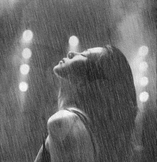 девушка под дождём гиф | Фотография дождя, Дождь, Картинки