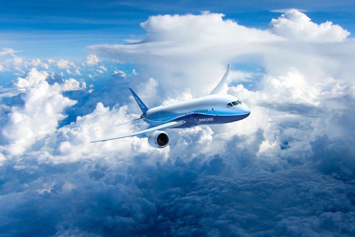 Самолет в небе стоковое изображение. изображение насчитывающей карта -  45853025