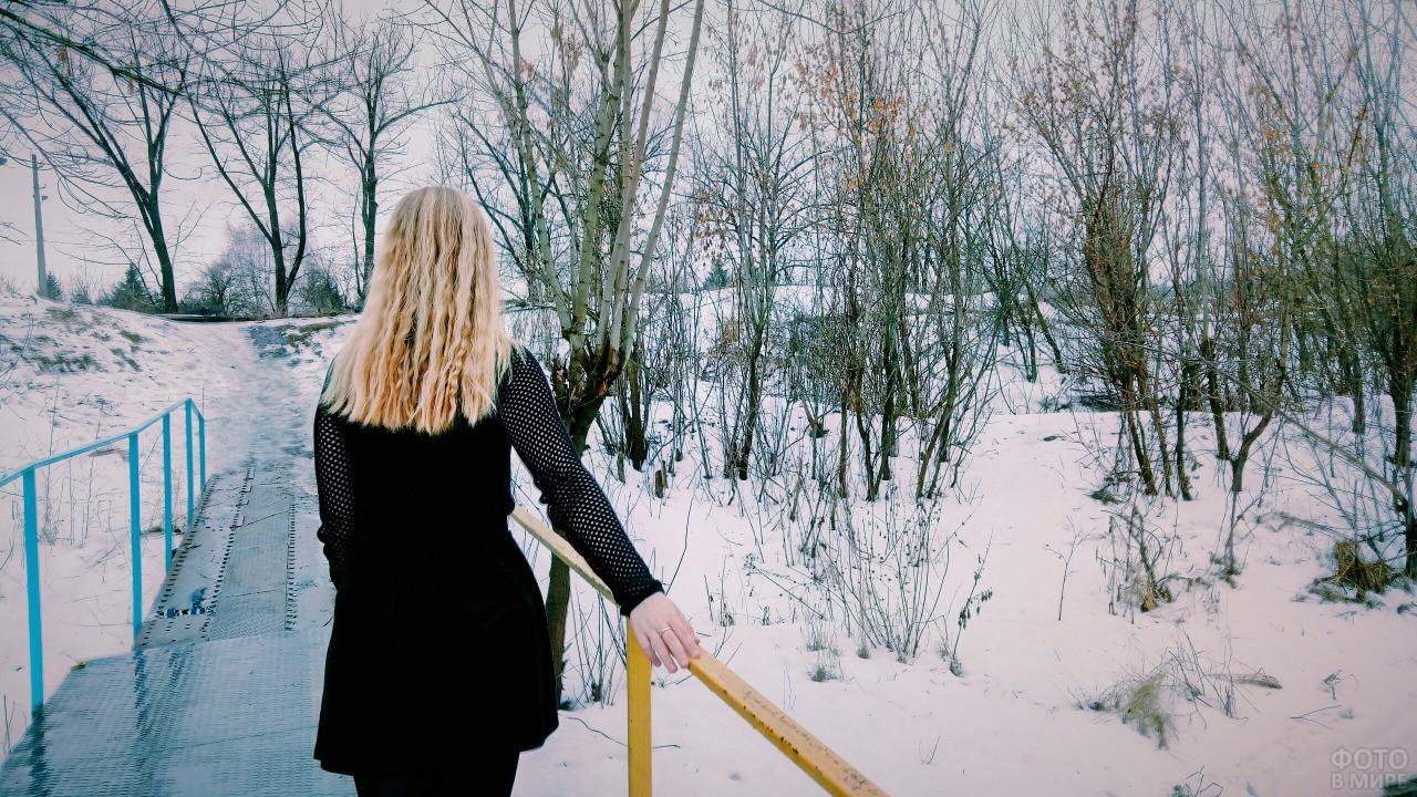 Рисунок девушка блондинка зимой в ч…» — создано в Шедевруме
