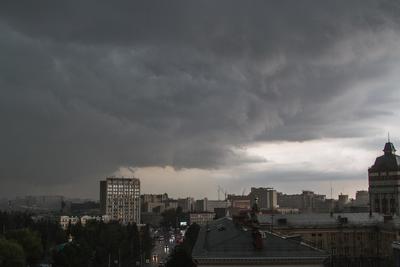Синоптики прогнозируют дождь, грозу и шквальный ветер на большей части  Казахстана