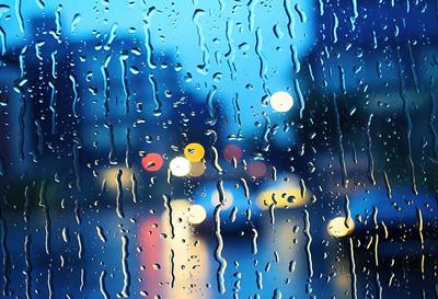Капли Дождя На Автомобильном Стекле — стоковые фотографии и другие картинки  Абстрактный - Абстрактный, Автомобиль, Без людей - iStock