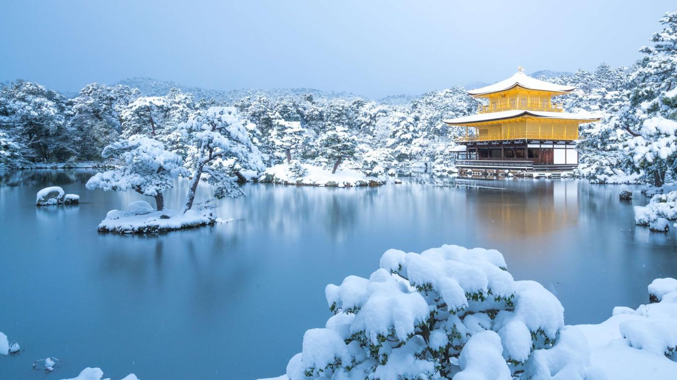 Download wallpaper winter, snow, lake, Japan, temple, Kyoto, Kinkaku-JI,  section landscapes in resolution 1366x768