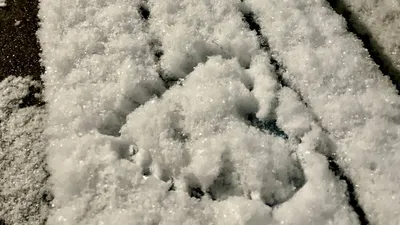 Запрос непростой: хрустальный снег, …» — создано в Шедевруме