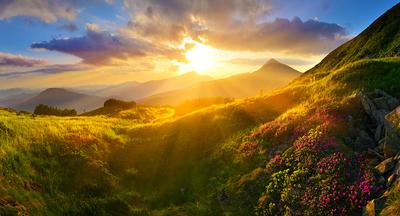 Рассвет в горах стоковое фото. изображение насчитывающей горы - 187030664