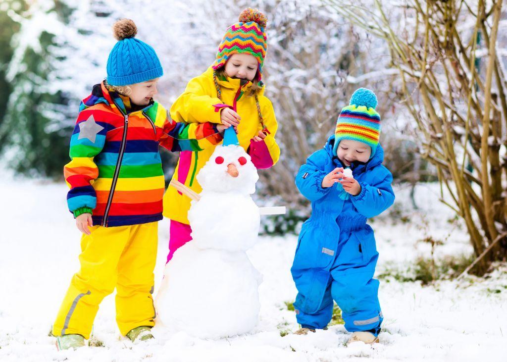 Дети в лесу | Зимние детские фотографии, Семейные новогодние фотографии,  Детские новогодние фотографии
