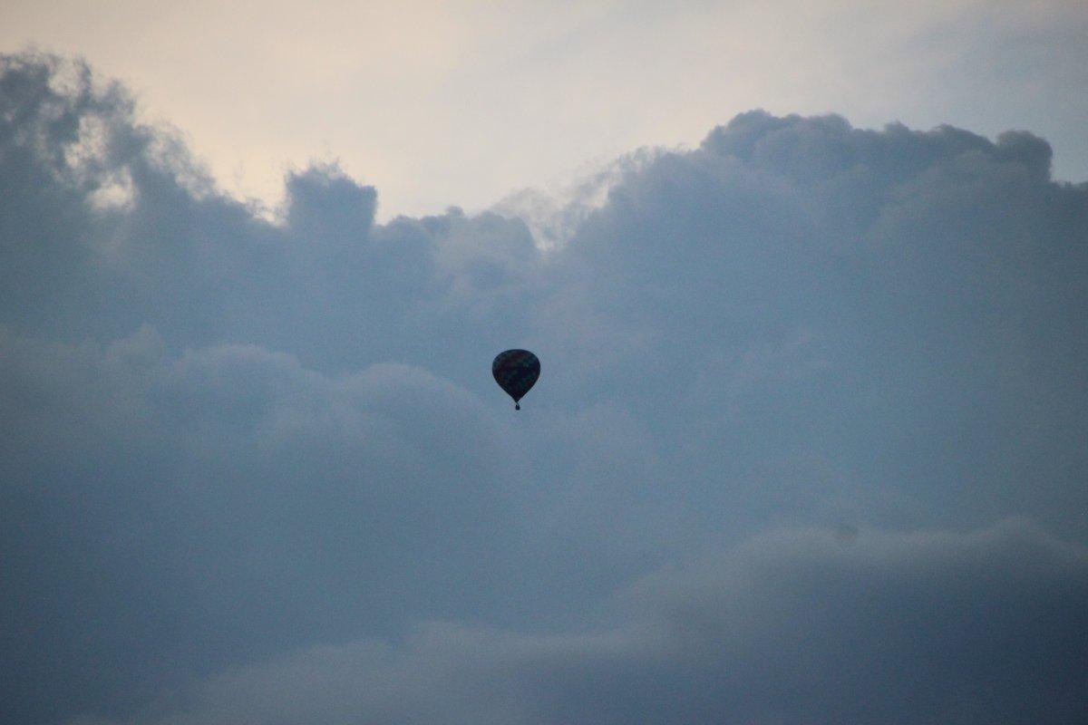 Фотообои Голубые воздушные шары в небе артикул Dv-003 купить в  Екатеринбурге | интернет-магазин ArtFresco