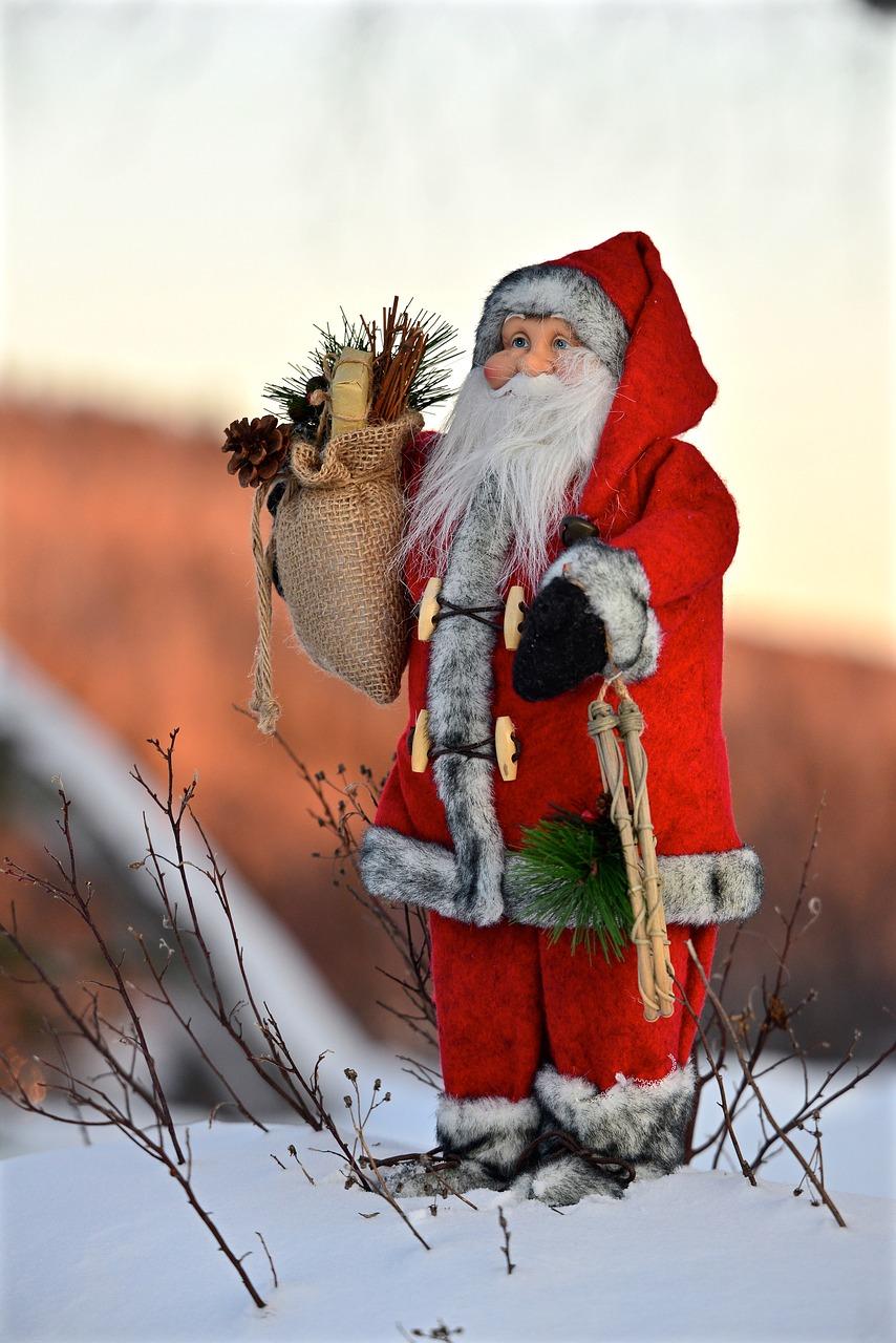 Милый Дед Мороз И Снеговик Зимой С Рождеством Христовым Иллюстрацией —  стоковая векторная графика и другие изображения на тему Бессмысленный  рисунок - iStock