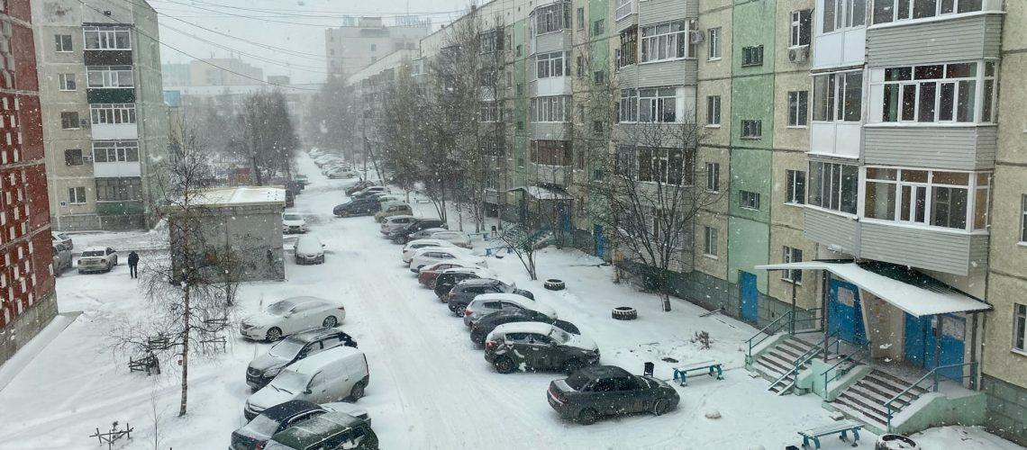 Зима не хочет уходить»: новосибирцы делятся фотографиями заснеженного  города | НДН.Инфо