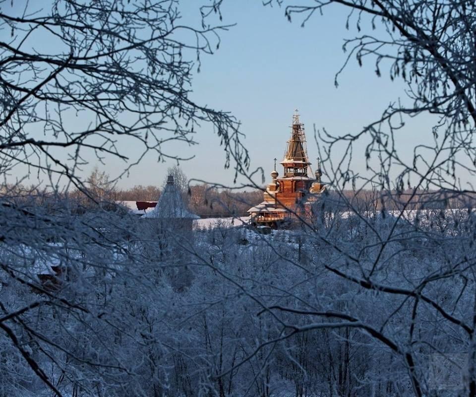 Тихвинский монастырь зимой» картина Чертова Сергея маслом на холсте —  заказать на ArtNow.ru
