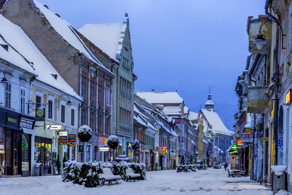 7 городов Европы для зимнего путешествия: от цветущих Афин до резиденции  Санты в Лапландии - Блог OneTwoTrip