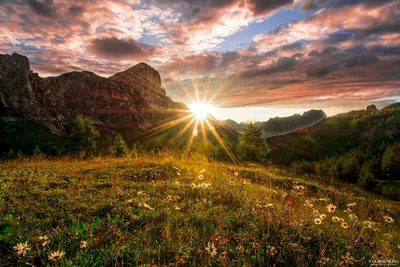 Очень красивый рассвет в горах (7 фото) » Триникси