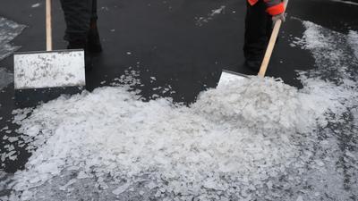 МЧС рассказало, сколько продлится ледяной дождь в Москве — РБК
