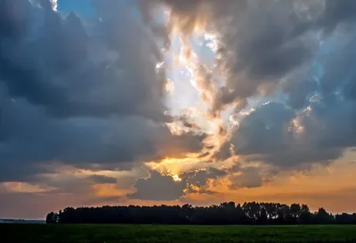Летний рассвет в поле.... Photographer Nikitinskiy Aleksandr