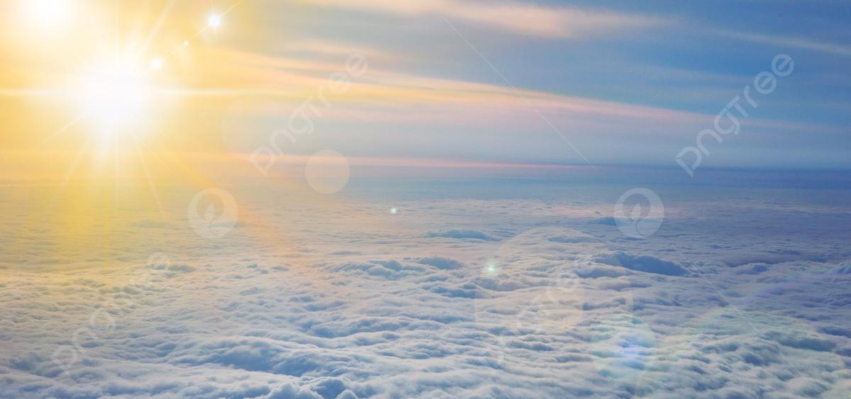 Облака и солнце с предпосылкой голубого неба Сильные солнце и небо Стоковое  Изображение - изображение насчитывающей совершенно, свет: 131587411