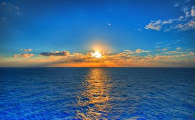 Рассвет над морем, летнее утро, …» — создано в Шедевруме