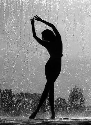 Романтические фотографии танцев под дождем | Танцы под дождем Фото №1101449  скачать