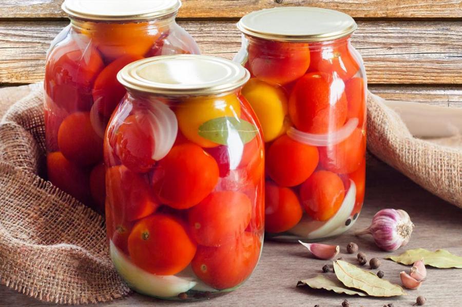 Заготовки на зиму: рецепт изумительных помидоров по-корейски. Читайте на  UKR.NET