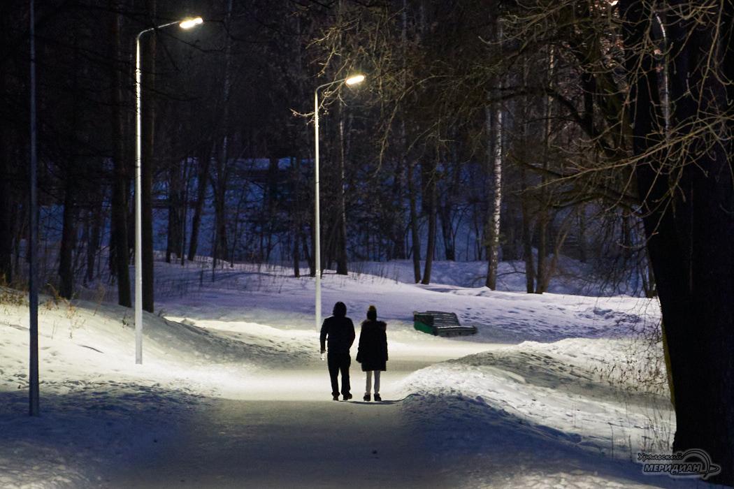 Картинки зима, фонари, вечер, снег, скамейка, деревья, парк - обои  1920x1080, картинка №156868