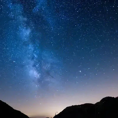 прекрасное звездное небо в ночное время Стоковое Изображение - изображение  насчитывающей черни, разрешения: 216402525