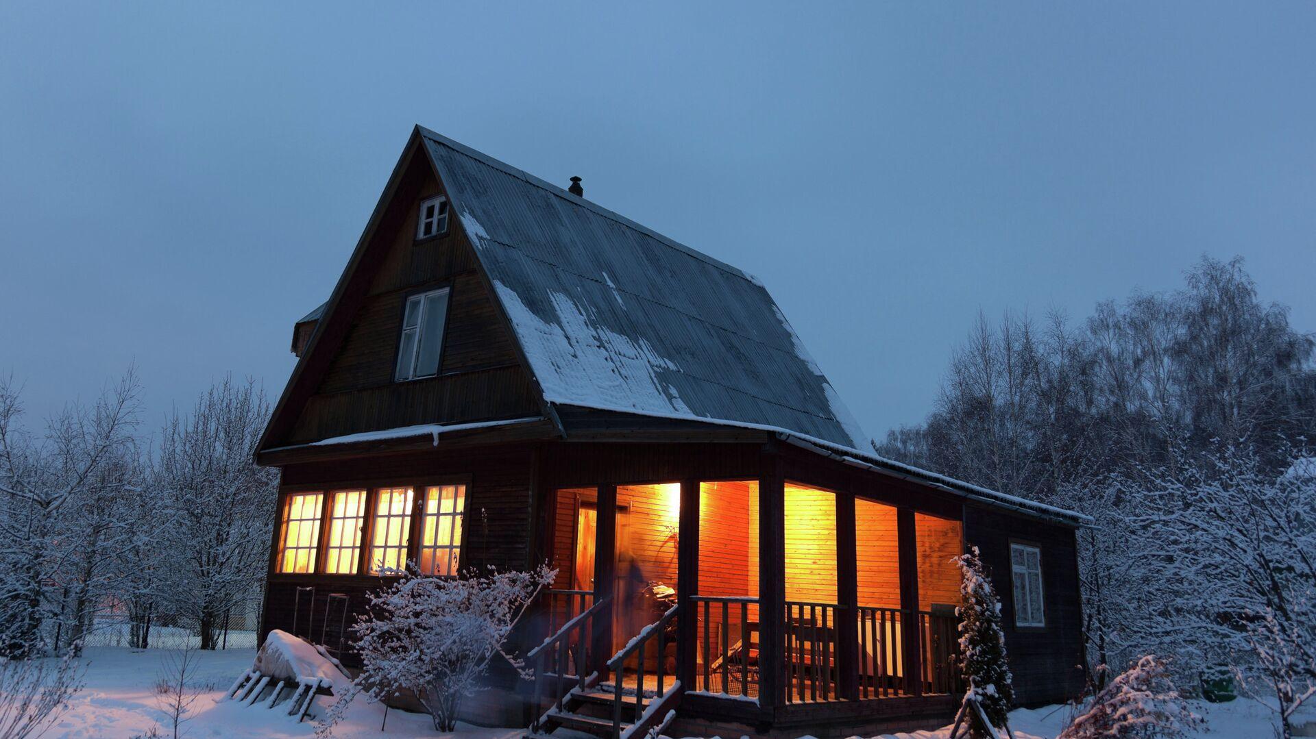 Стоит ли покупать дачу зимой? – как сэкономить на приобретении загородной  недвижимости - EAOMedia.ru