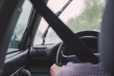 Как ездить на машине в дождь? - CarDir.ru