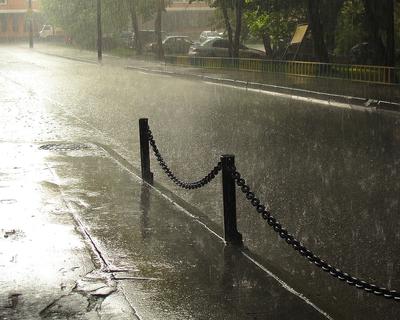 Дождь в городе» — создано в Шедевруме