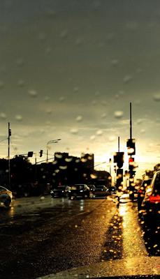 Дождь В Городе Ночью — стоковые фотографии и другие картинки Без людей -  Без людей, Влажный, Горизонтальный - iStock