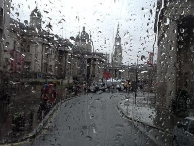 Дождь В Лондоне — стоковые фотографии и другие картинки Автобус - Автобус,  Англия, Бизнес - iStock