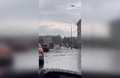 Погода Москва сегодня - улицы и Шереметьево затопил дождь, видео - Телеграф