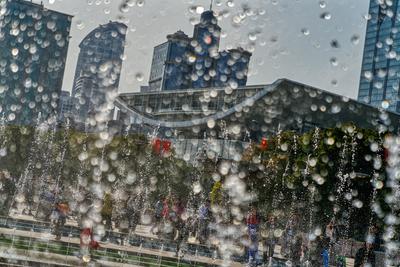 Как ездить в дождь на машине, если потеют окна в машине в дождь, чем опасно  аквапланирование и может ли молния ударить в машину