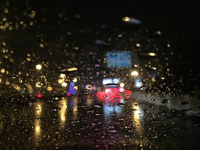 Дождь ночью» — создано в Шедевруме