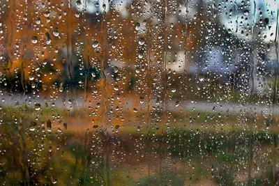 Окно с каплями дождя на стекле, …» — создано в Шедевруме