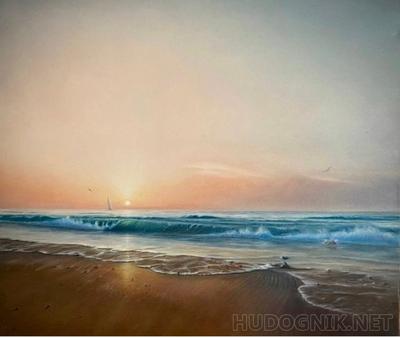 женщина занимается йогой на пляже на рассвете или закате Стоковое  Изображение - изображение насчитывающей вода, йога: 256548219