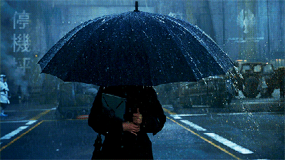 Под зонтом. Фотограф Виталий Маслов